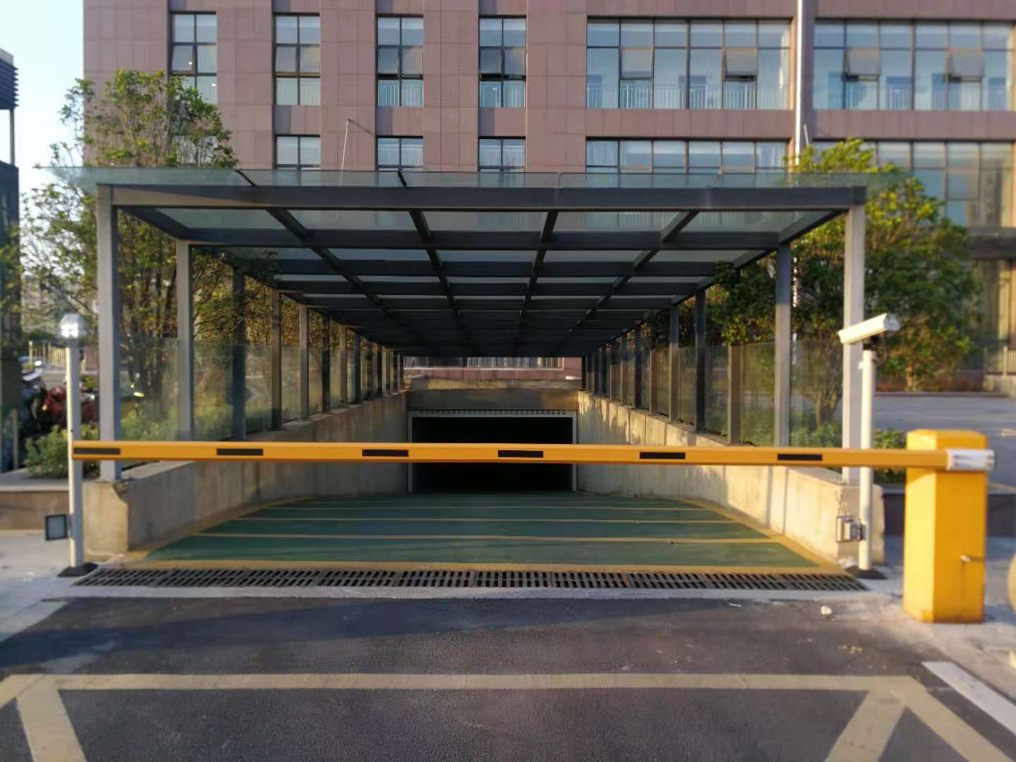阜寧某小區(qū)地下停車(chē)場(chǎng)